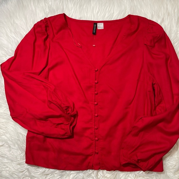 Long sleeve button down blouse - Picture 2 of 5